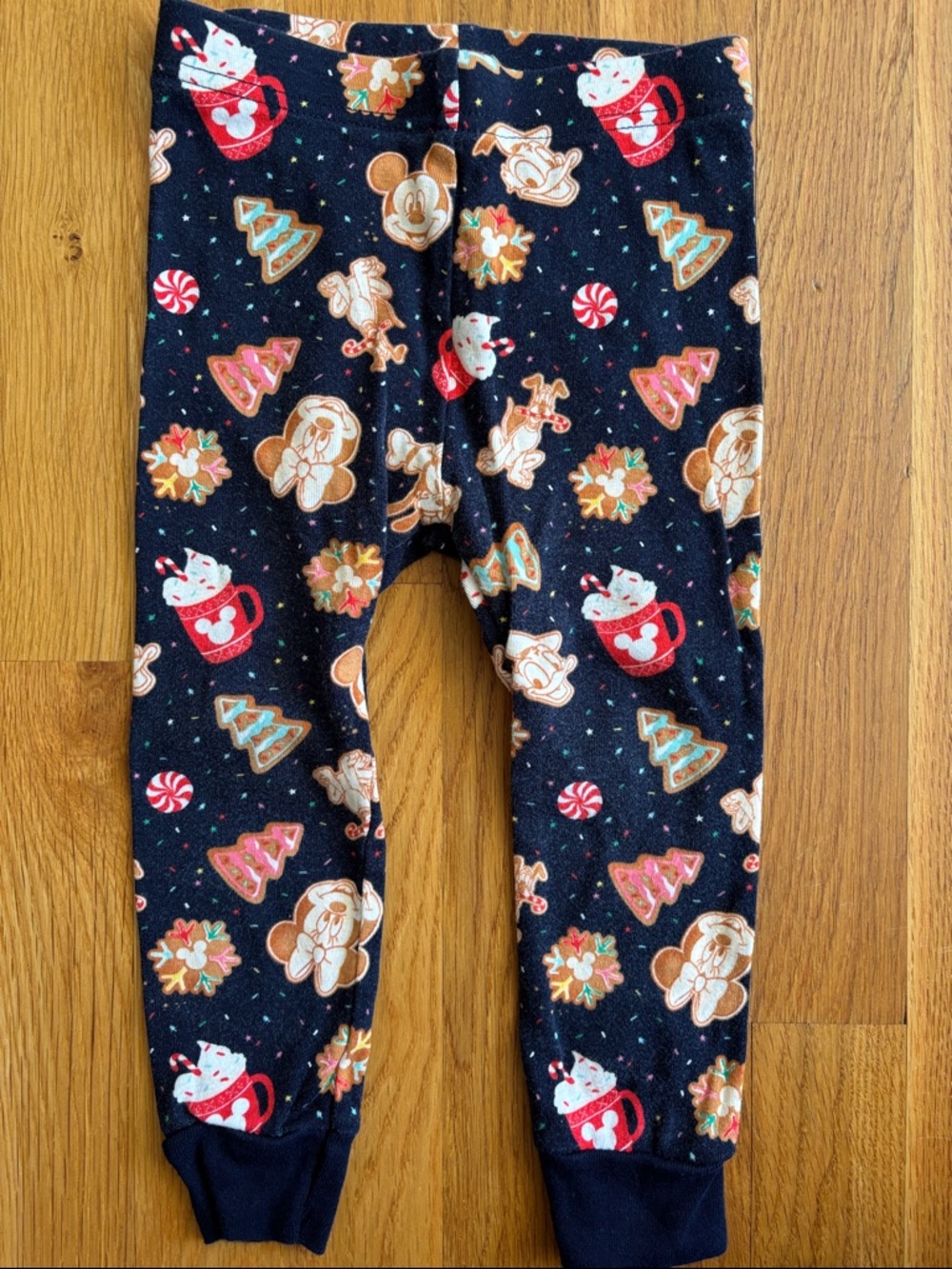 2T Old Navy Disney Pajama Set - Picture 4 of 6
